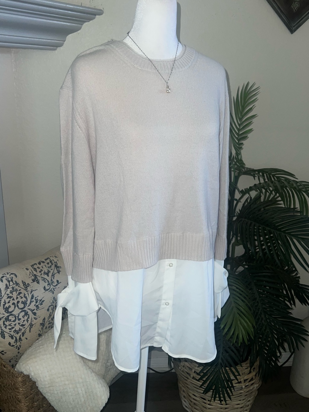 Nwt $278 Neiman Marcus Taupe 100% Cashmere Crewneck Sweater